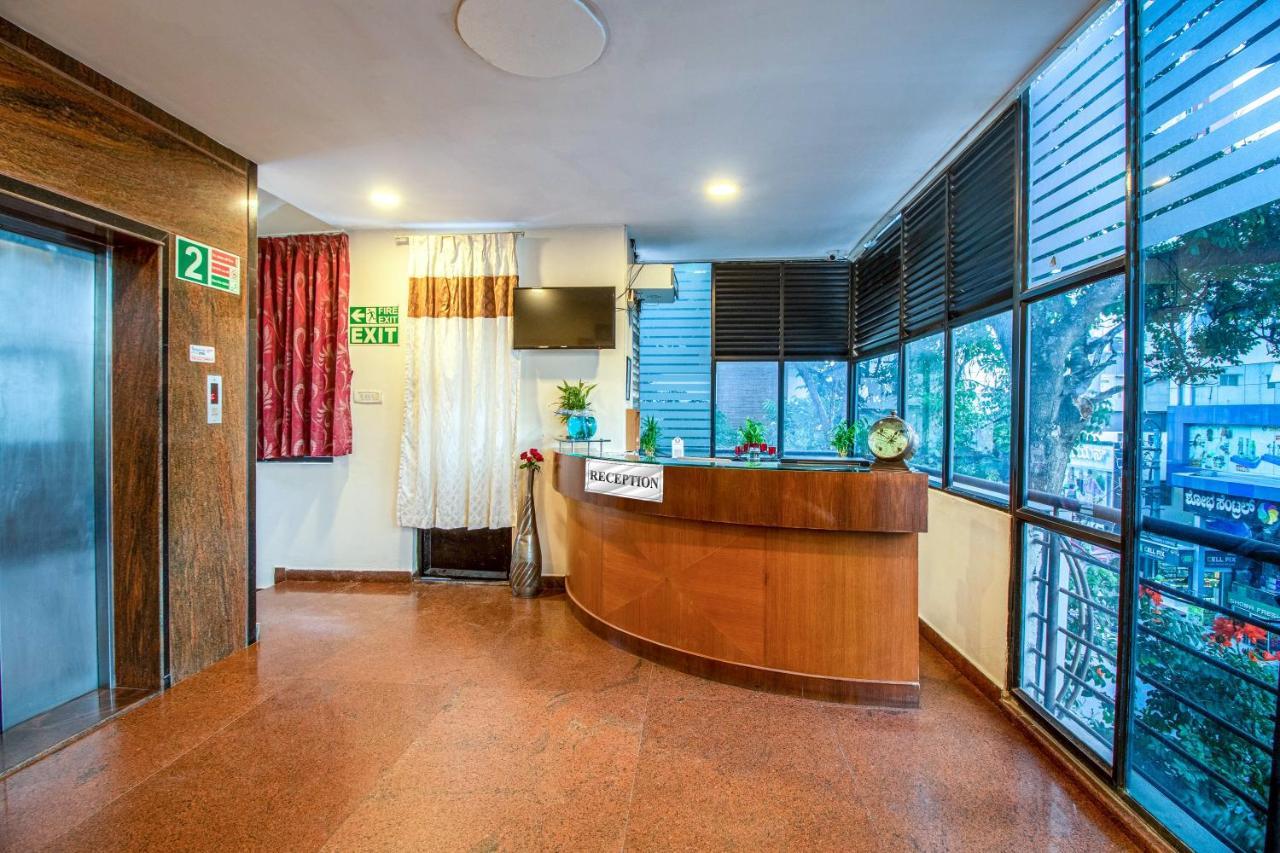 Hotel Royal Classio, Bengaluru Zewnętrze zdjęcie