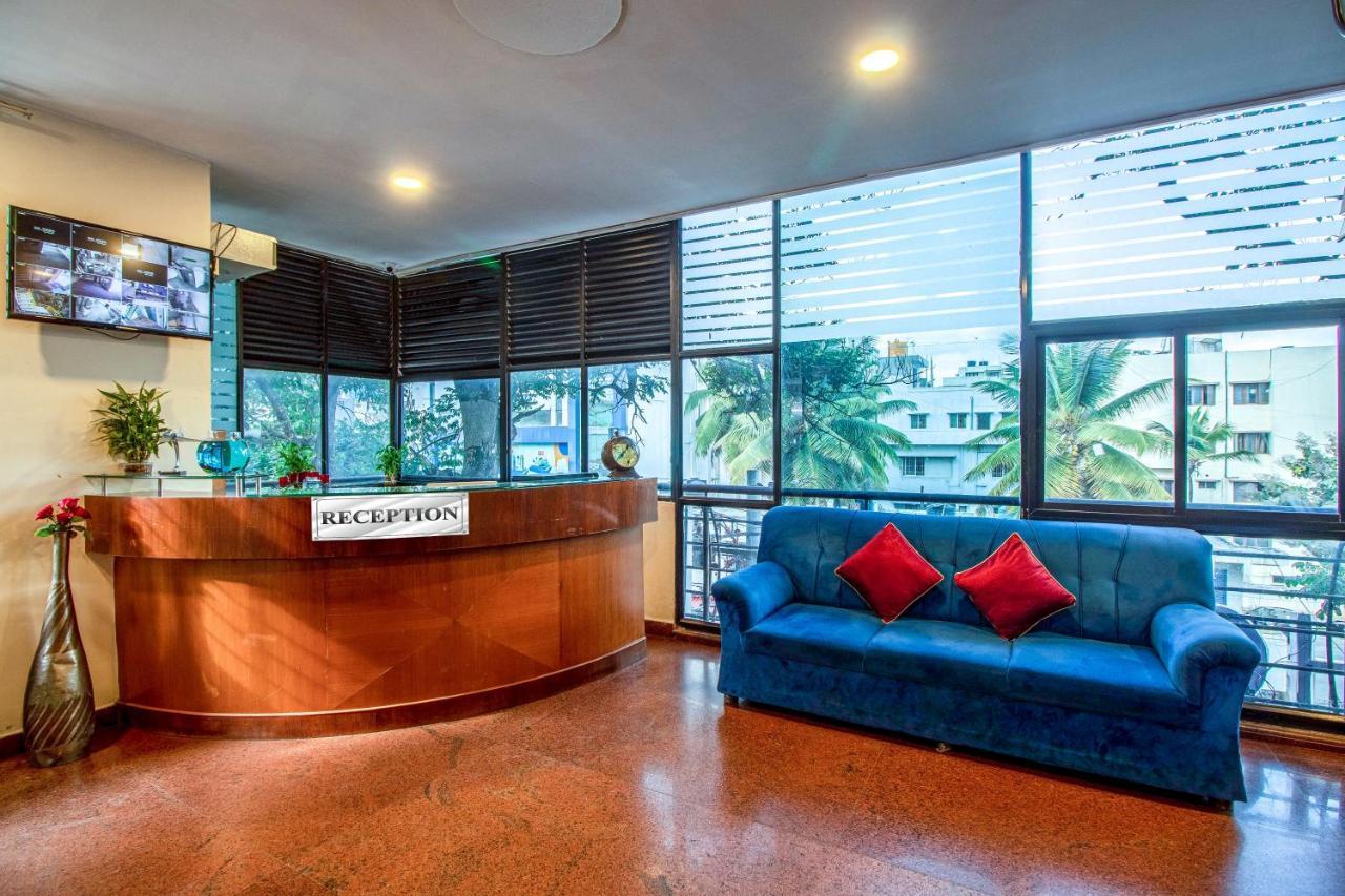 Hotel Royal Classio, Bengaluru Zewnętrze zdjęcie