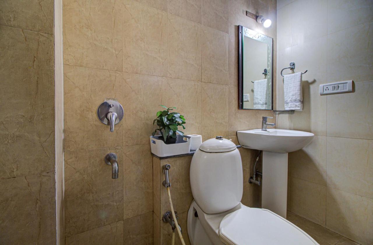 Hotel Royal Classio, Bengaluru Zewnętrze zdjęcie