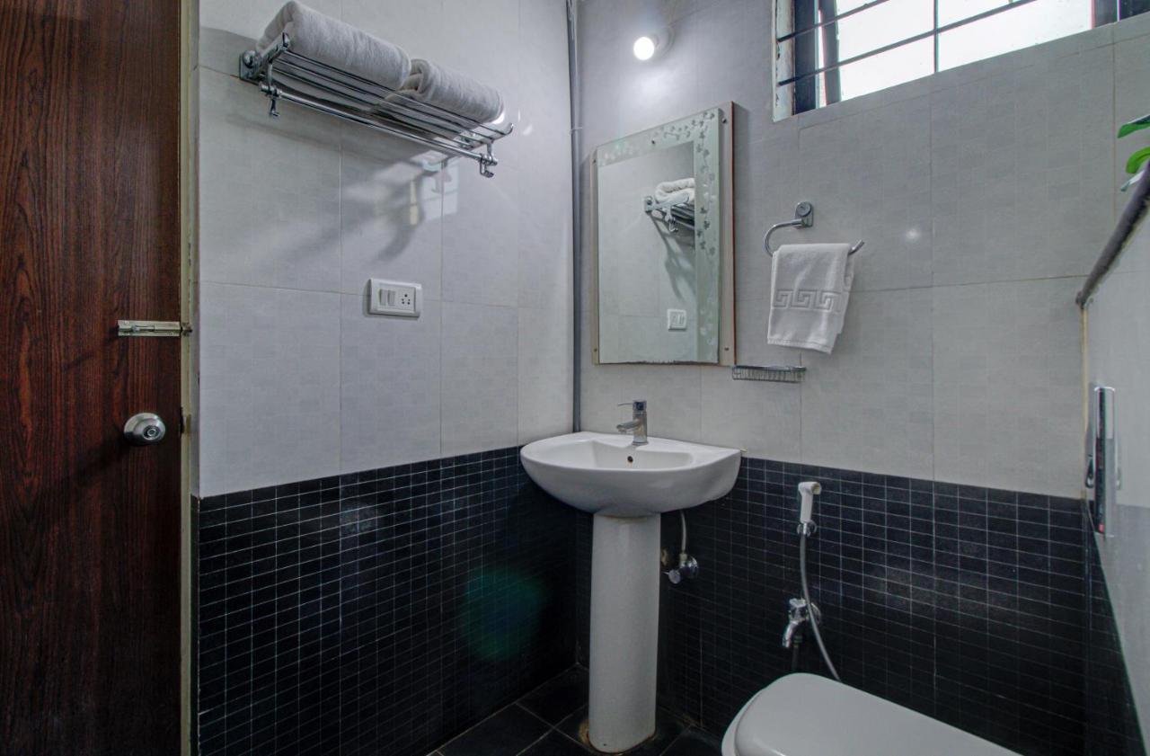 Hotel Royal Classio, Bengaluru Zewnętrze zdjęcie